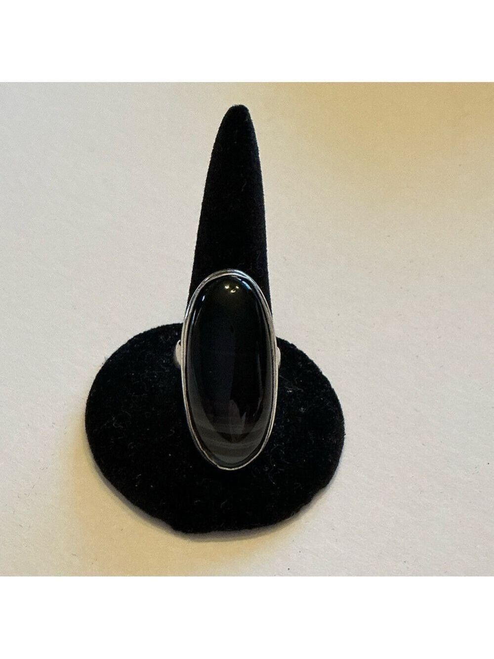 Vintage Sterling Silver Oval Onyx Gemestone Ring